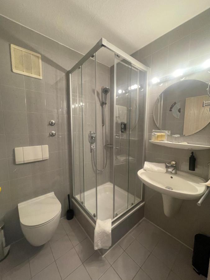 Krystall Hotel Filderstadt Ngoại thất bức ảnh